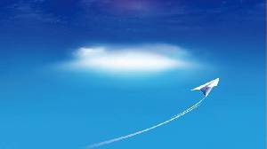 四张蓝天白云的纸飞机PPT背景图片